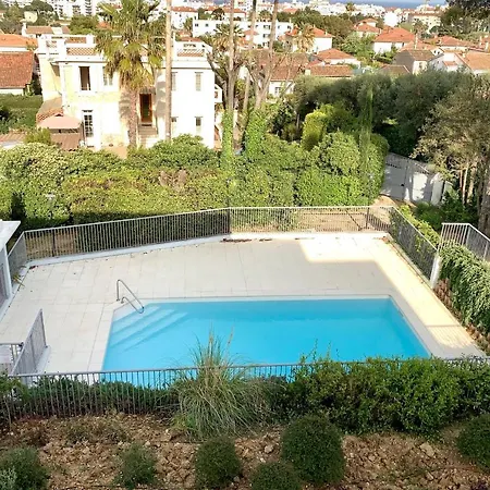 Three-Bedroom Apartment Luxury Residence With Pool In Antibes * Antibes