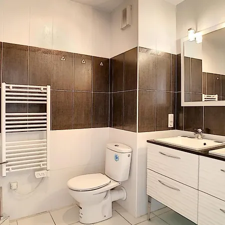 Apartamento Three-Bedroom Apartment Luxury Residence With Pool In Antibes